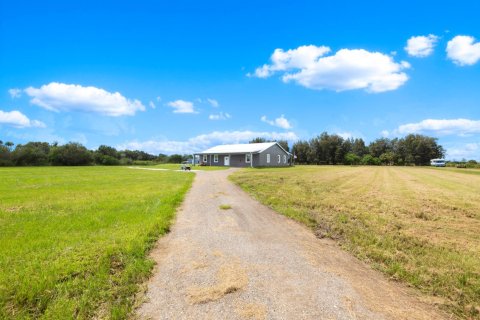 Villa ou maison à vendre à St. Lucie, Floride: 4 chambres, 284.28 m2 № 2387284 - photo 2