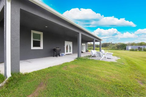 Villa ou maison à vendre à St. Lucie, Floride: 4 chambres, 284.28 m2 № 2387284 - photo 5