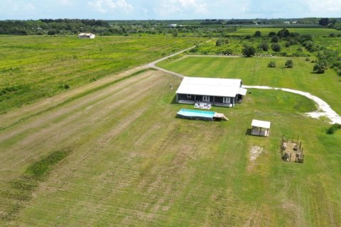 Villa ou maison à St. Lucie, Floride 4 chambres, 284.28 m2 № 2387284