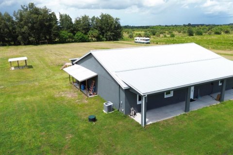 Villa ou maison à vendre à St. Lucie, Floride: 4 chambres, 284.28 m2 № 2387284 - photo 6