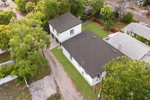 Duplex in Saint Petersburg, Florida 4 bedrooms, 187.2 sq.m. № 2109466 - photo 7