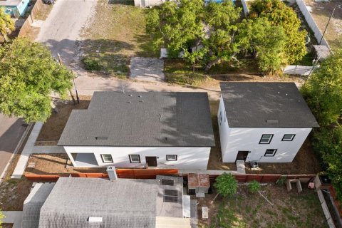 Duplex in Saint Petersburg, Florida 4 bedrooms, 187.2 sq.m. № 2109466 - photo 8