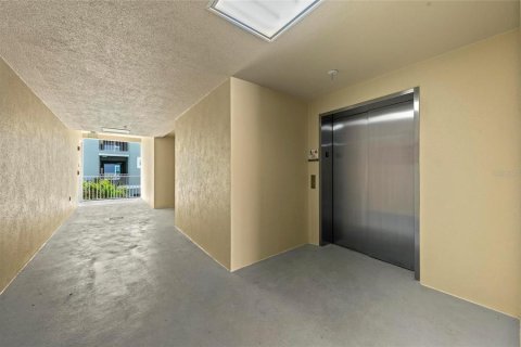 Condo in Bradenton, Florida, 3 bedrooms  № 1716485 - photo 5