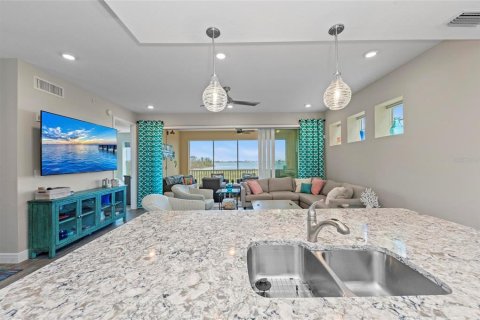 Condo in Bradenton, Florida, 3 bedrooms  № 1716485 - photo 10