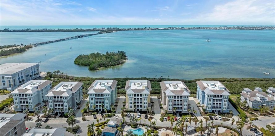 Condo in Bradenton, Florida, 3 bedrooms  № 1716485