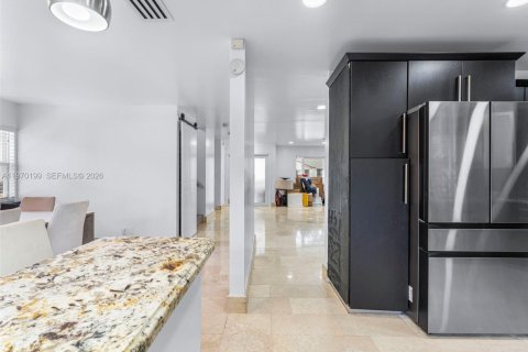 House in Sunrise, Florida 4 bedrooms, 181.62 sq.m. № 2030906 - photo 7