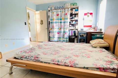 Villa ou maison à vendre à Tamarac, Floride: 3 chambres, 165.46 m2 № 2034549 - photo 13