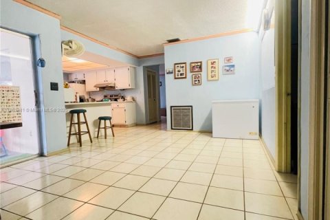 Villa ou maison à vendre à Tamarac, Floride: 3 chambres, 165.46 m2 № 2034549 - photo 20