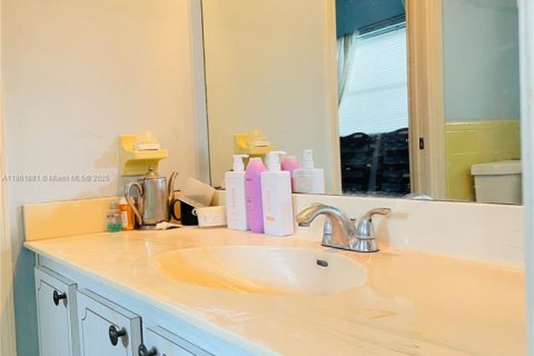 Villa ou maison à vendre à Tamarac, Floride: 3 chambres, 165.46 m2 № 2034549 - photo 23