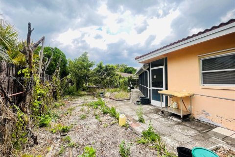 Villa ou maison à vendre à Tamarac, Floride: 3 chambres, 165.46 m2 № 2034549 - photo 30