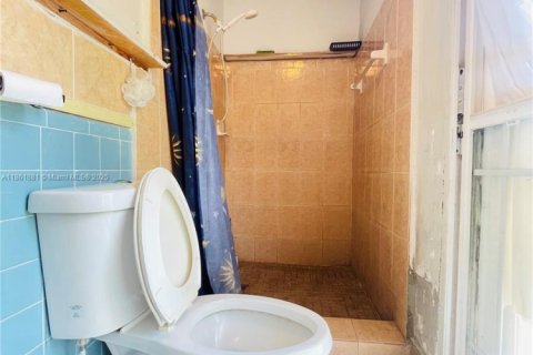 Villa ou maison à vendre à Tamarac, Floride: 3 chambres, 165.46 m2 № 2034549 - photo 15