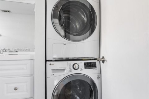 Снять в аренду кондоминиум в Майами-Бич, Флорида 2 спальни, 91.79м2, № 1999120 - фото 21