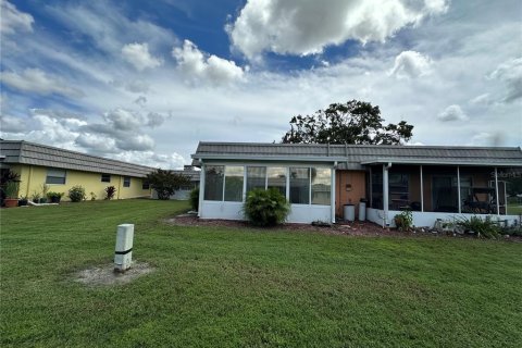 Condo in Sun City Center, Florida, 1 bedroom  № 1913306 - photo 18