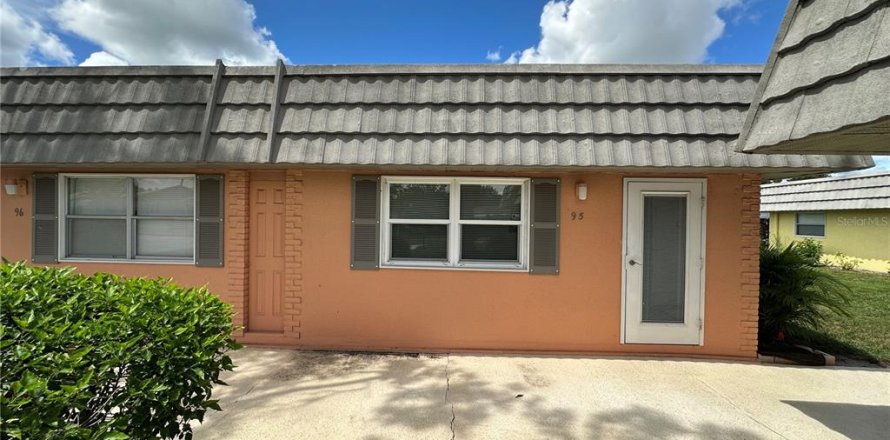 Condominio en Sun City Center, Florida, 1 dormitorio № 1913306