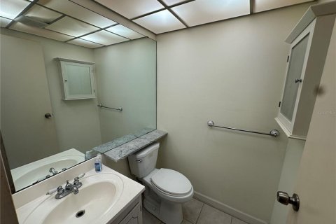 Condo in Sun City Center, Florida, 1 bedroom  № 1913306 - photo 13