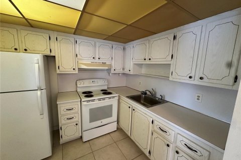 Condo in Sun City Center, Florida, 1 bedroom  № 1913306 - photo 7
