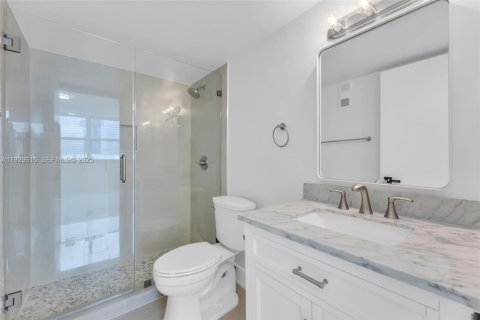 Condominio en alquiler en Miami, Florida, 2 dormitorios, 98.94 m2 № 1988464 - foto 21