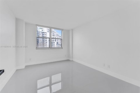 Condominio en alquiler en Miami, Florida, 2 dormitorios, 98.94 m2 № 1988464 - foto 9