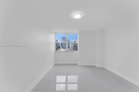 Condominio en alquiler en Miami, Florida, 2 dormitorios, 98.94 m2 № 1988464 - foto 18