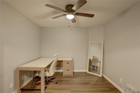 Townhouse in Tampa, Florida 3 bedrooms, 156.08 sq.m. № 2203663 - photo 16