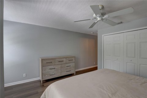 Townhouse in Tampa, Florida 3 bedrooms, 156.08 sq.m. № 2203663 - photo 20