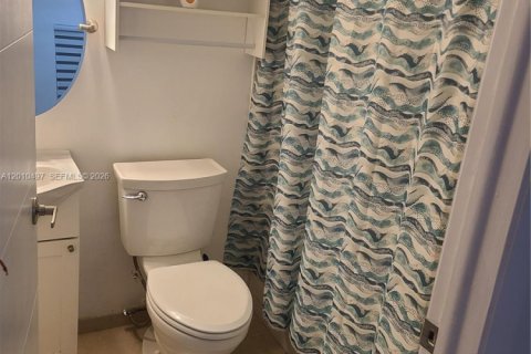 Снять в аренду кондоминиум в Майами, Флорида 2 спальни, 85.19м2, № 2073507 - фото 19