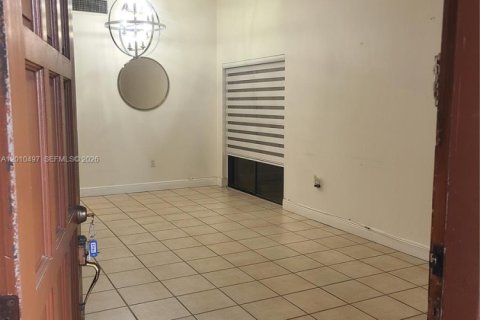 Снять в аренду кондоминиум в Майами, Флорида 2 спальни, 85.19м2, № 2073507 - фото 9