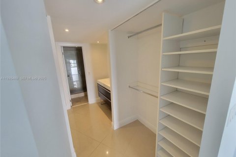 Condo in Aventura, Florida, 2 bedrooms  № 1986636 - photo 7