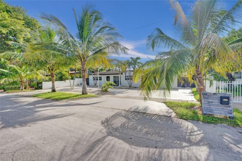 Villa ou maison à vendre à Hialeah, Floride: 5 chambres, 190.91 m2 № 1960912 - photo 23