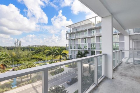 Condo in Sunrise, Florida, 2 bedrooms  № 2261627 - photo 29