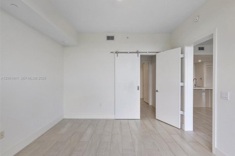 Condo in Sunrise, Florida, 2 bedrooms  № 2261627 - photo 22