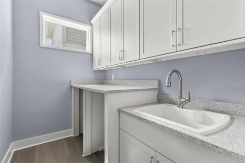 Casa en venta en Orlando, Florida, 5 dormitorios, 357.3 m2 № 2396676 - foto 23