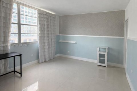 Снять в аренду кондоминиум в Майами, Флорида 4 спальни, 183.95м2, № 2061715 - фото 8