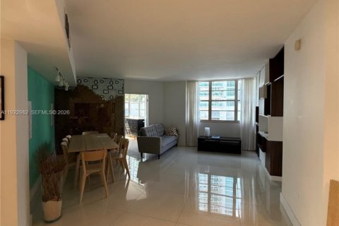 Снять в аренду кондоминиум в Майами, Флорида 4 спальни, 183.95м2, № 2061715 - фото 6