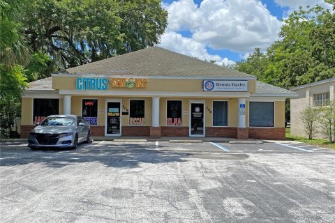 Commercial property in Lady Lake, Florida 69.31 sq.m. № 2198237