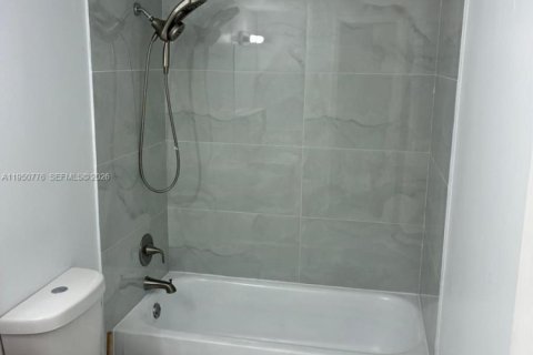 Condominio en venta en Miami, Florida, 2 dormitorios, 96.62 m2 № 2006031 - foto 8