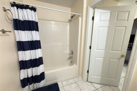 Villa ou maison à vendre à Kissimmee, Floride: 3 chambres, 125.23 m2 № 2108579 - photo 16
