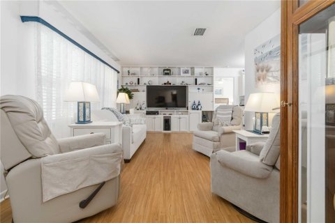 House in Melbourne, Florida 2 bedrooms, 131.83 sq.m. № 1725379 - photo 7