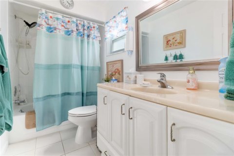 House in Melbourne, Florida 2 bedrooms, 131.83 sq.m. № 1725379 - photo 22