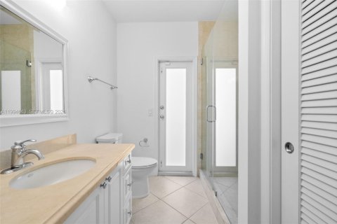 Casa en alquiler en Coral Gables, Florida, 4 dormitorios, 245.26 m2 № 2058979 - foto 16