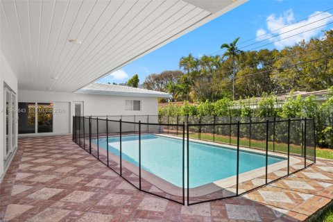 Casa en alquiler en Coral Gables, Florida, 4 dormitorios, 245.26 m2 № 2058979 - foto 18