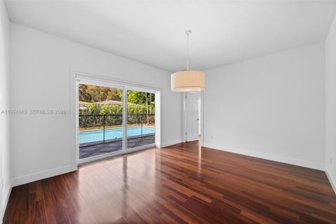 Casa en alquiler en Coral Gables, Florida, 4 dormitorios, 245.26 m2 № 2058979 - foto 6