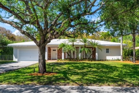 Casa en Coral Gables, Florida 4 dormitorios, 245.26 m2 № 2058979