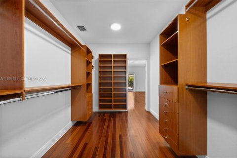 Casa en alquiler en Coral Gables, Florida, 4 dormitorios, 245.26 m2 № 2058979 - foto 9