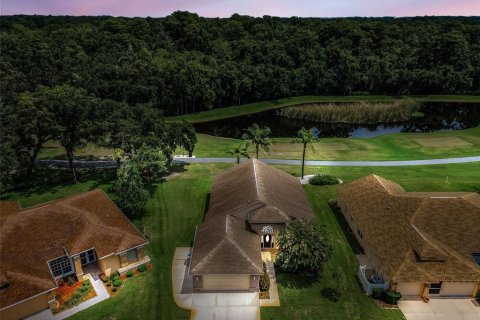 Villa ou maison à louer à New Port Richey, Floride: 3 chambres, 180.6 m2 № 1847147 - photo 4