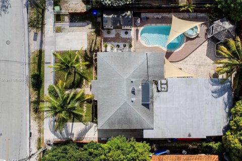 House in Miami, Florida 3 bedrooms, 148.18 sq.m. № 1882166 - photo 27