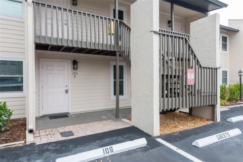 Condo in Tampa, Florida, 2 bedrooms  № 2142307 - photo 2