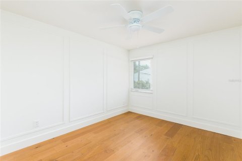 Condo in Tampa, Florida, 2 bedrooms  № 2142307 - photo 13