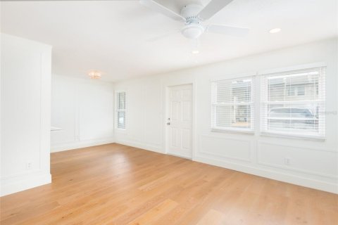Condo in Tampa, Florida, 2 bedrooms  № 2142307 - photo 3