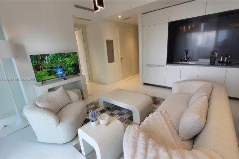 Купить кондоминиум в Майами, Флорида 1 спальня, 71.26м2, № 2021274 - фото 2